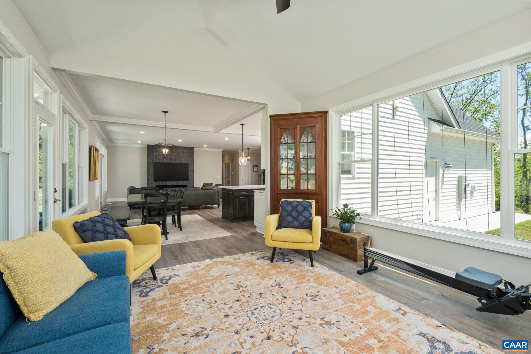 MEADOWBROOK - Residential