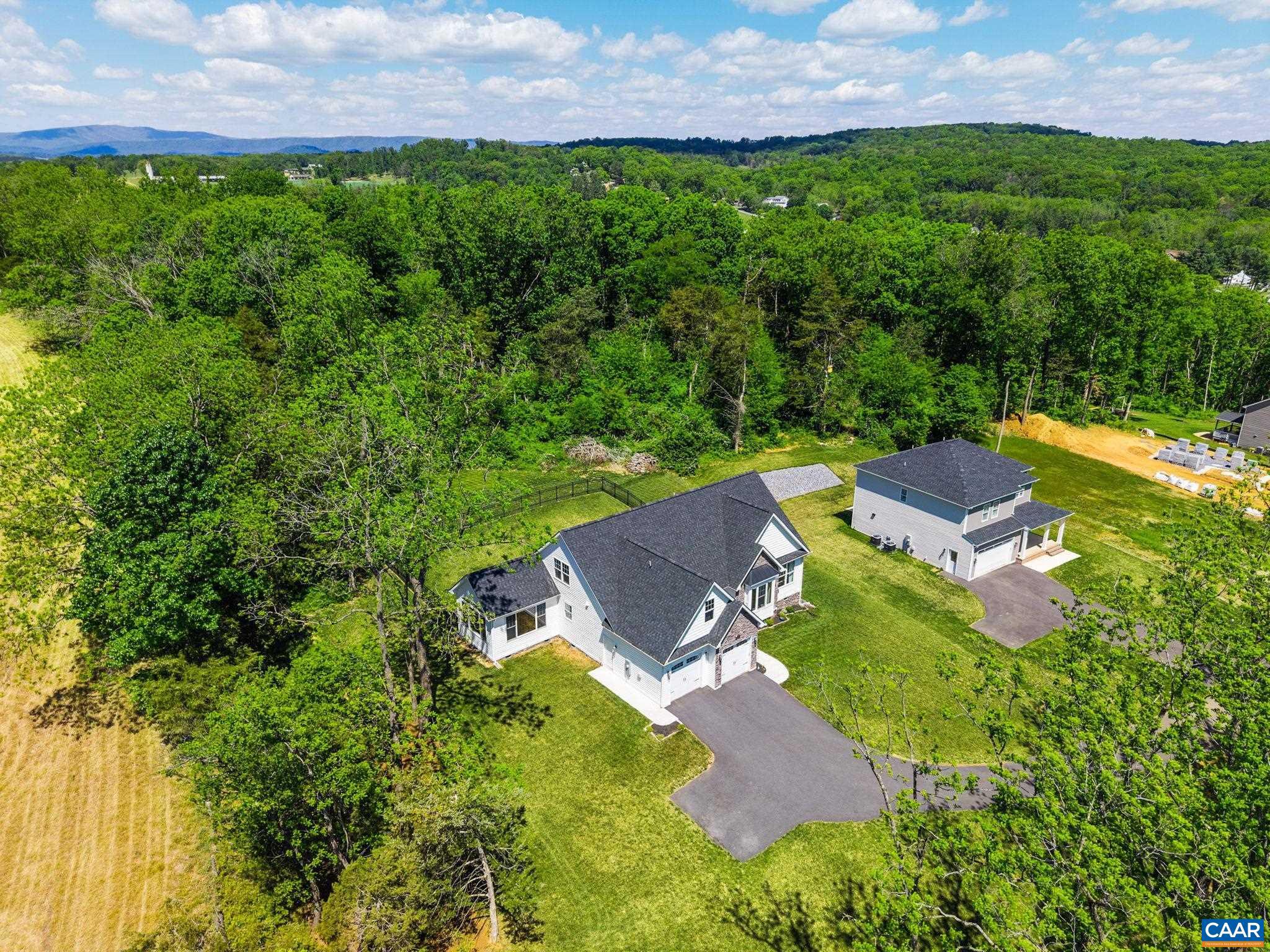 MEADOWBROOK - Residential