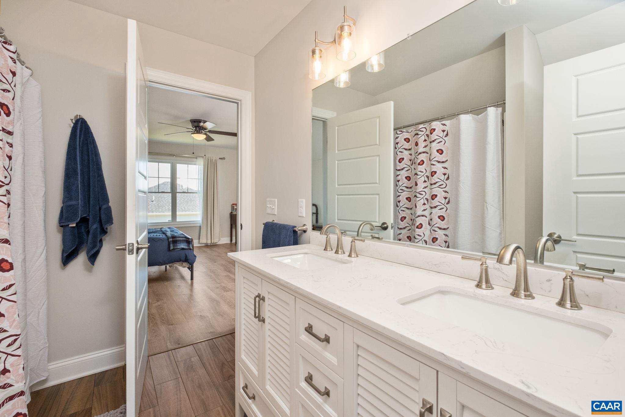 MEADOWBROOK - Residential