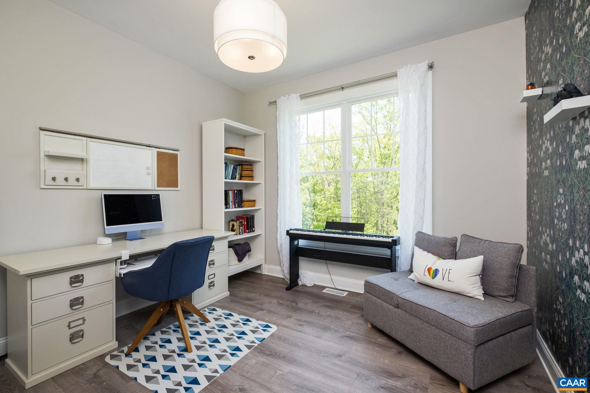 MEADOWBROOK - Residential