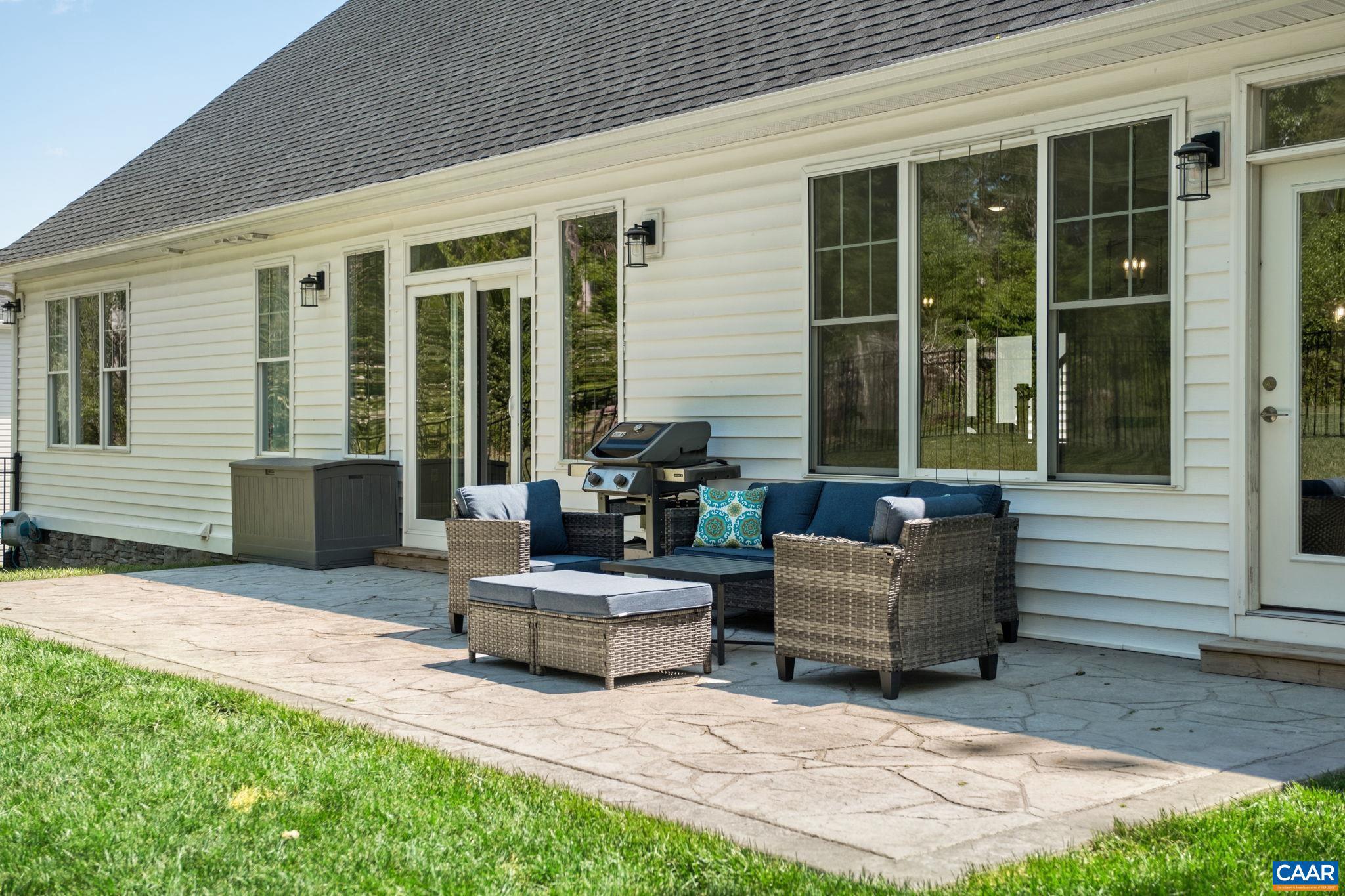 MEADOWBROOK - Residential