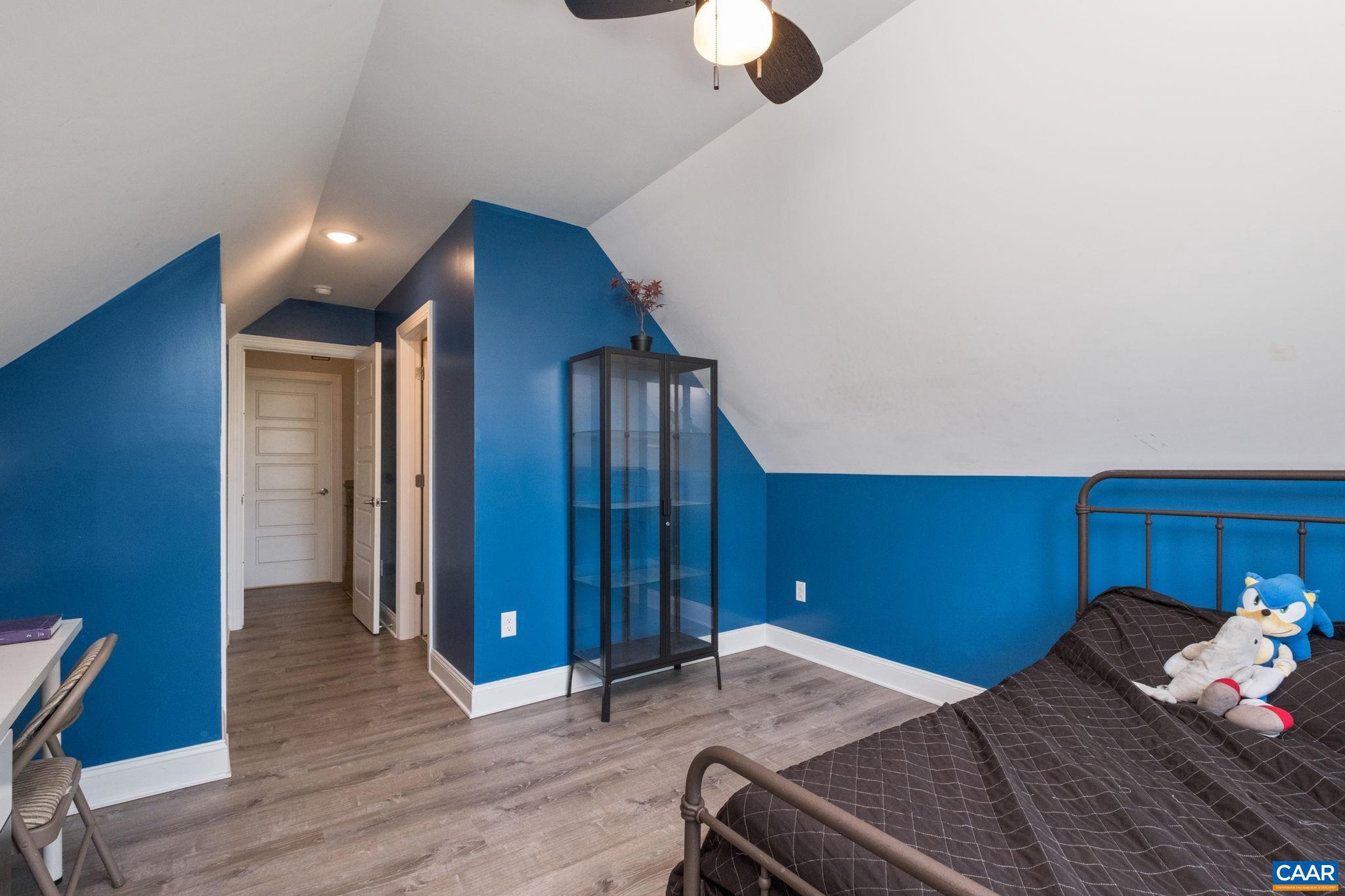 MEADOWBROOK - Residential