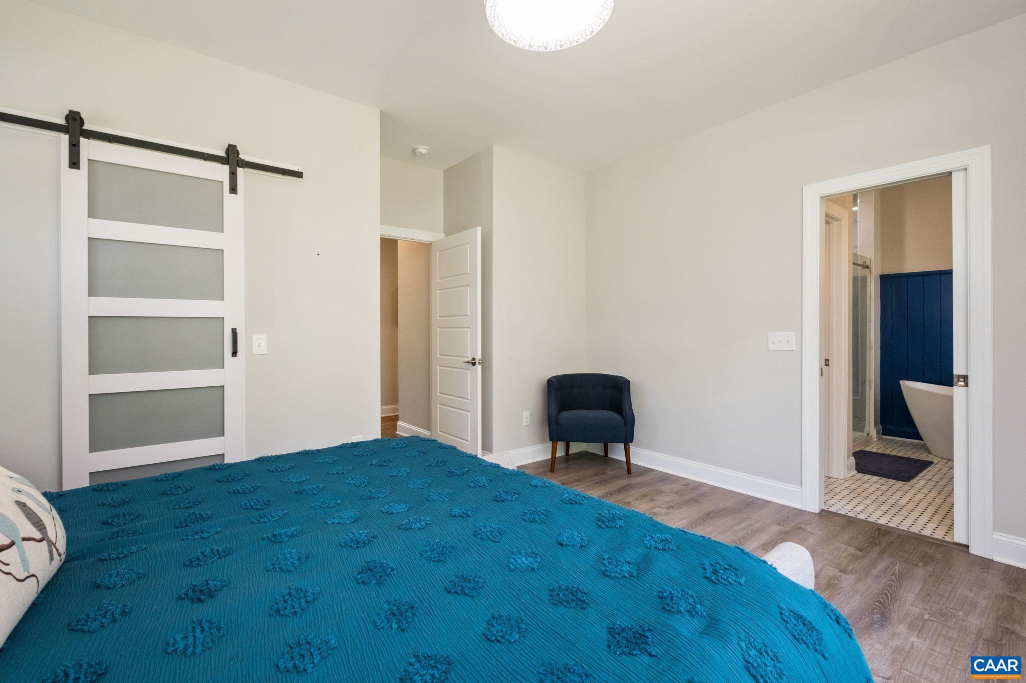 MEADOWBROOK - Residential