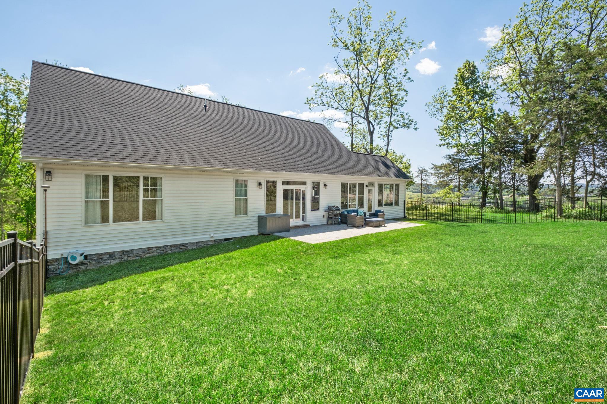 MEADOWBROOK - Residential