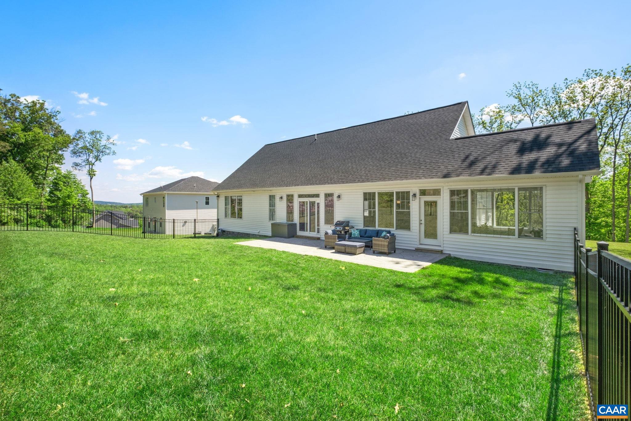 MEADOWBROOK - Residential
