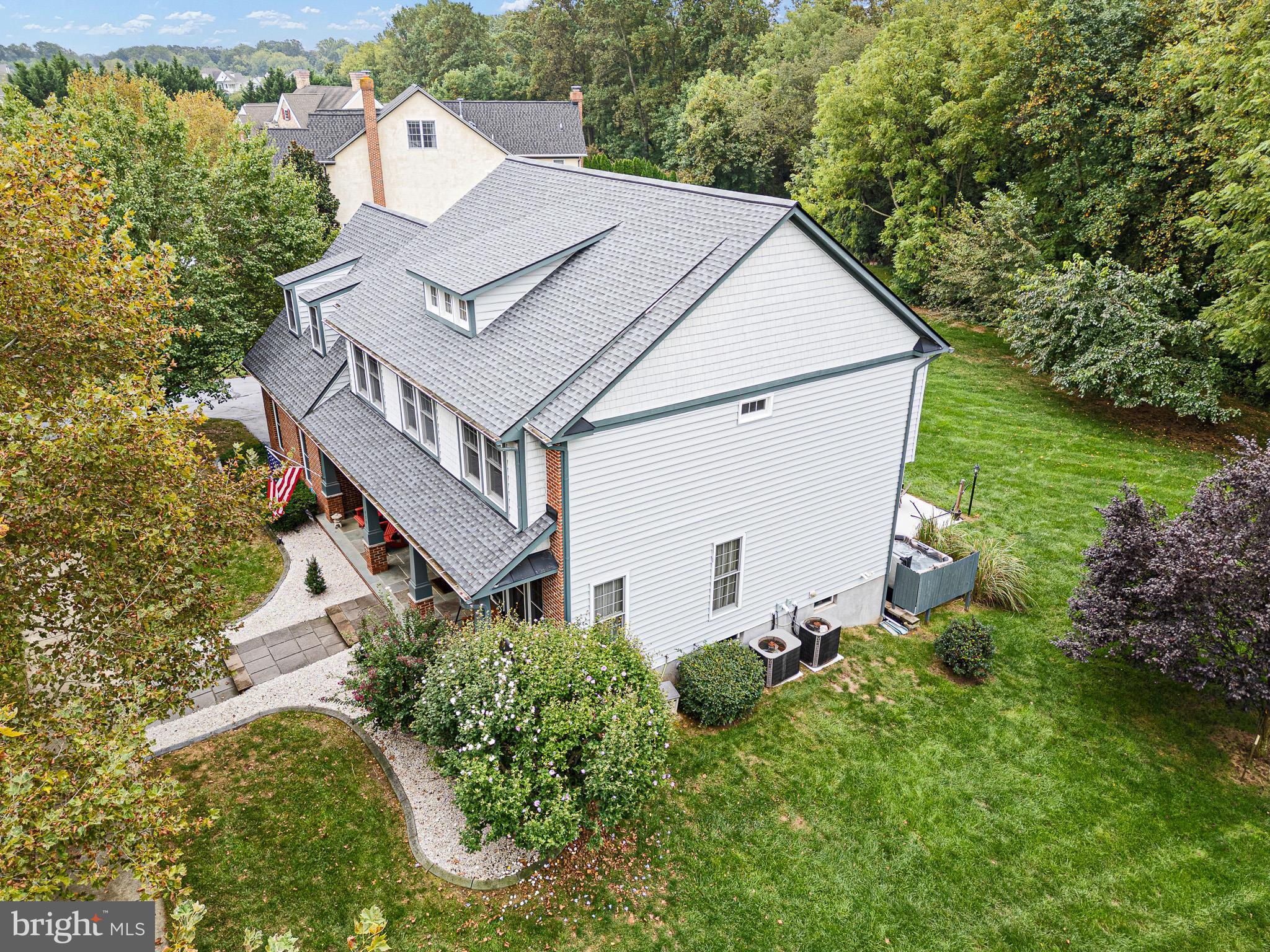 434 SPRING HOLLOW DRIVE