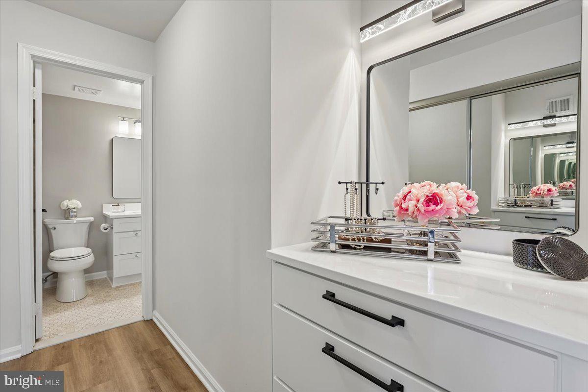 WATERS EDGE - Residential