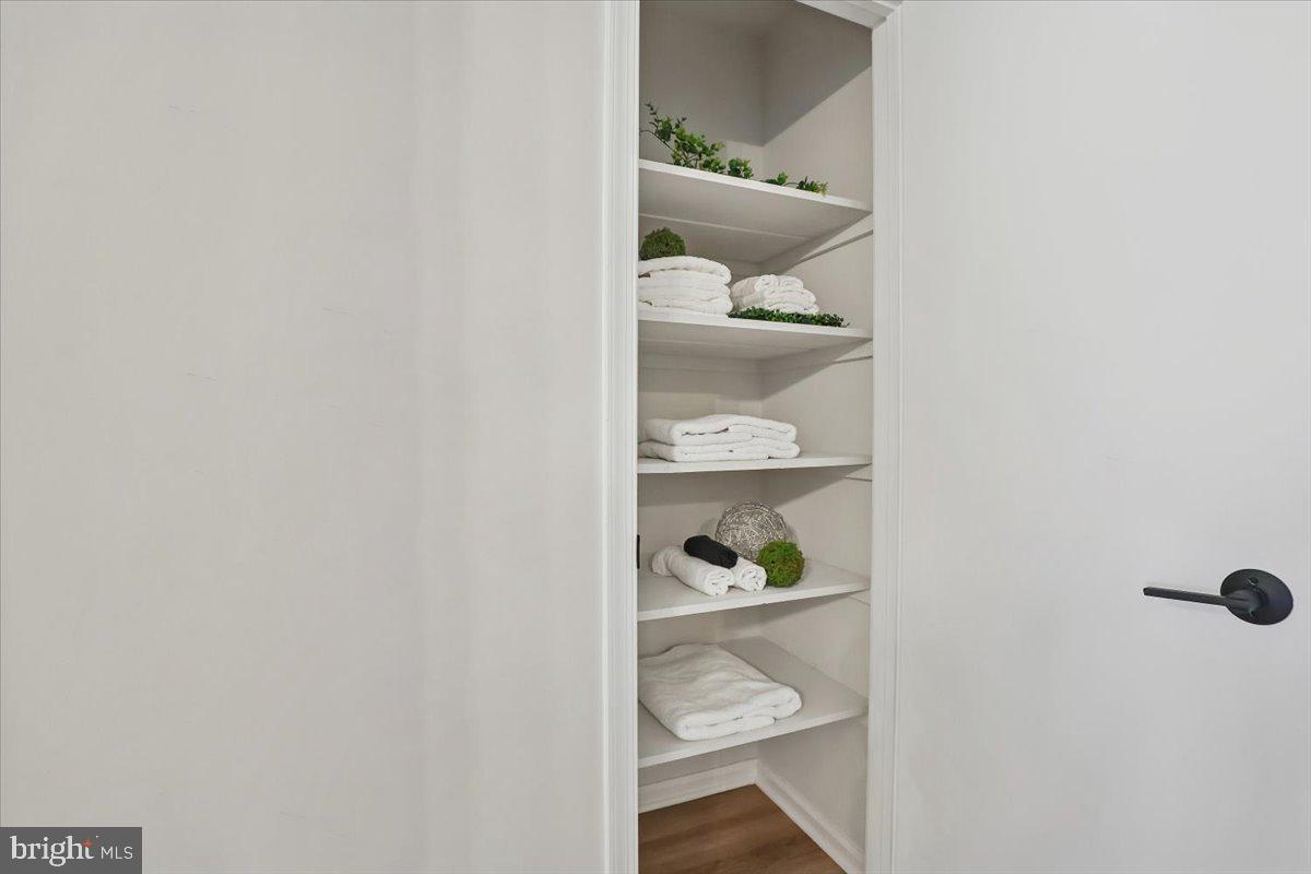 WATERS EDGE - Residential