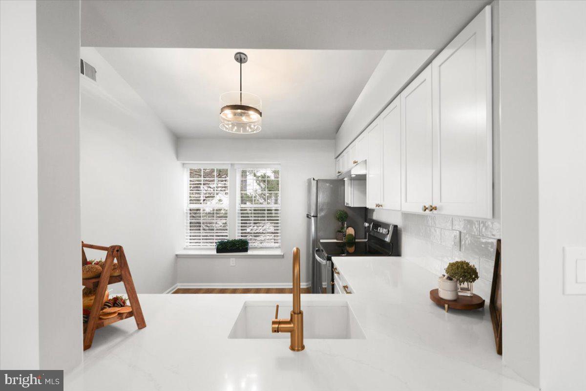 WATERS EDGE - Residential