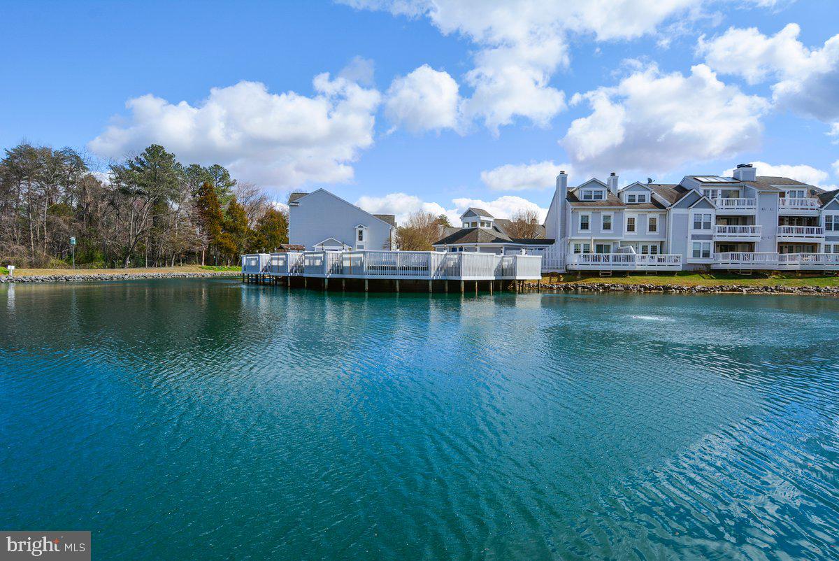 WATERS EDGE - Residential