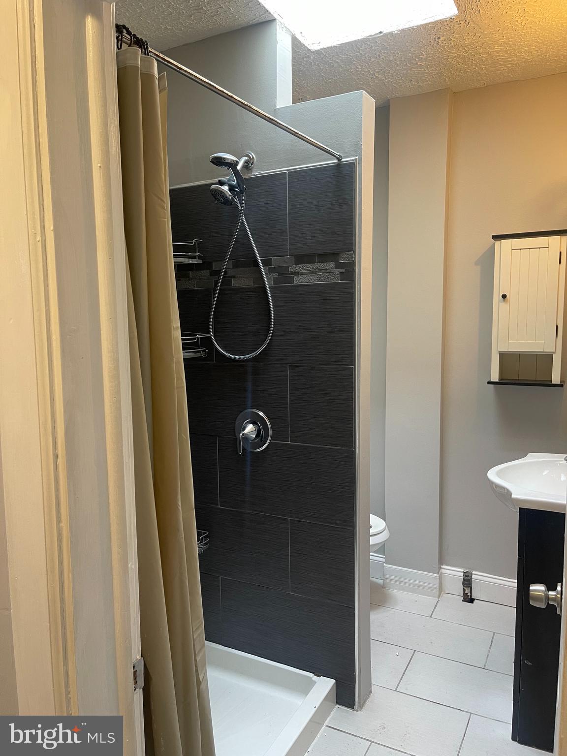 VIOLETVILLE - Residential Lease