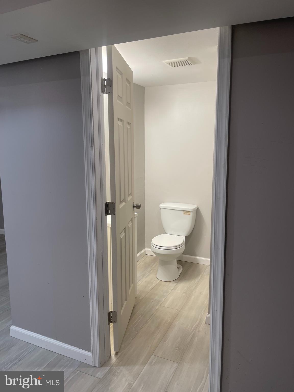 VIOLETVILLE - Residential Lease