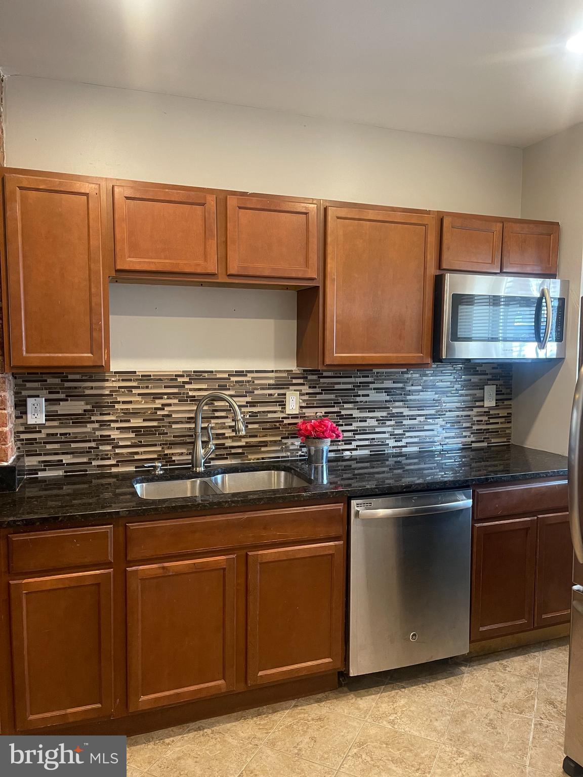 VIOLETVILLE - Residential Lease