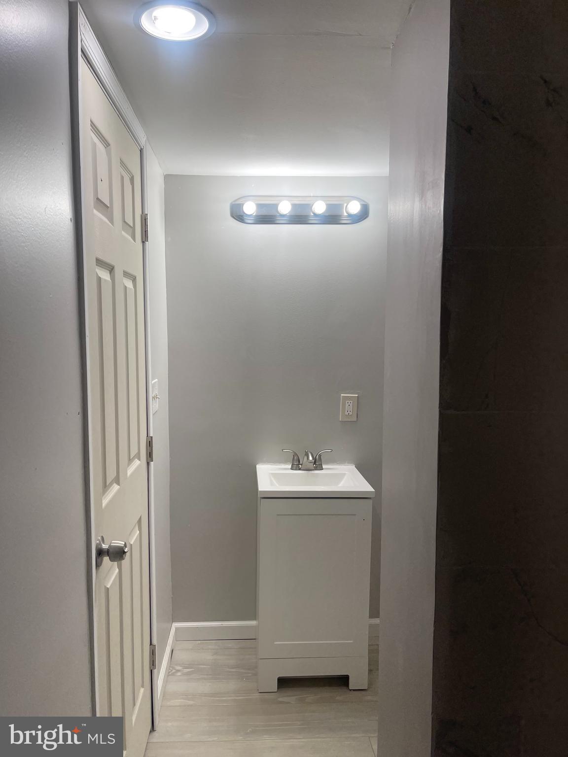 VIOLETVILLE - Residential Lease