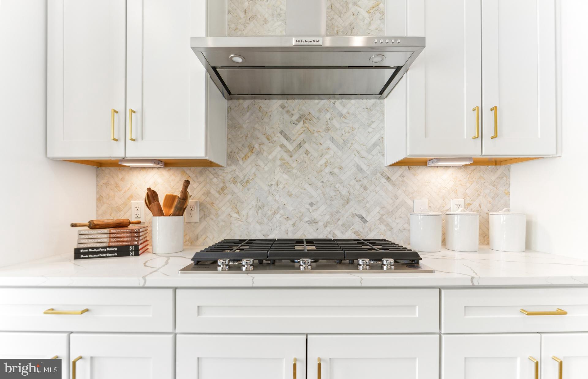 BELMONT OVERLOOK - Residential