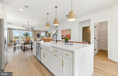 Condo For Sale - 19814 Lavender Dust Square<br/> ASHBURN, VA 20147