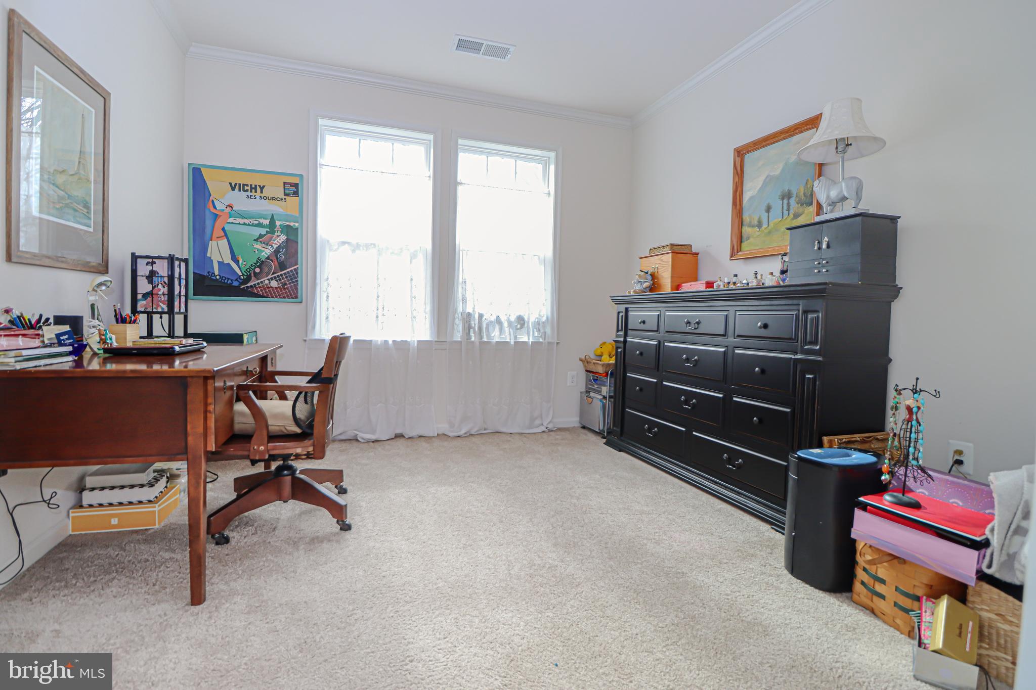 BROADLANDS - Residential