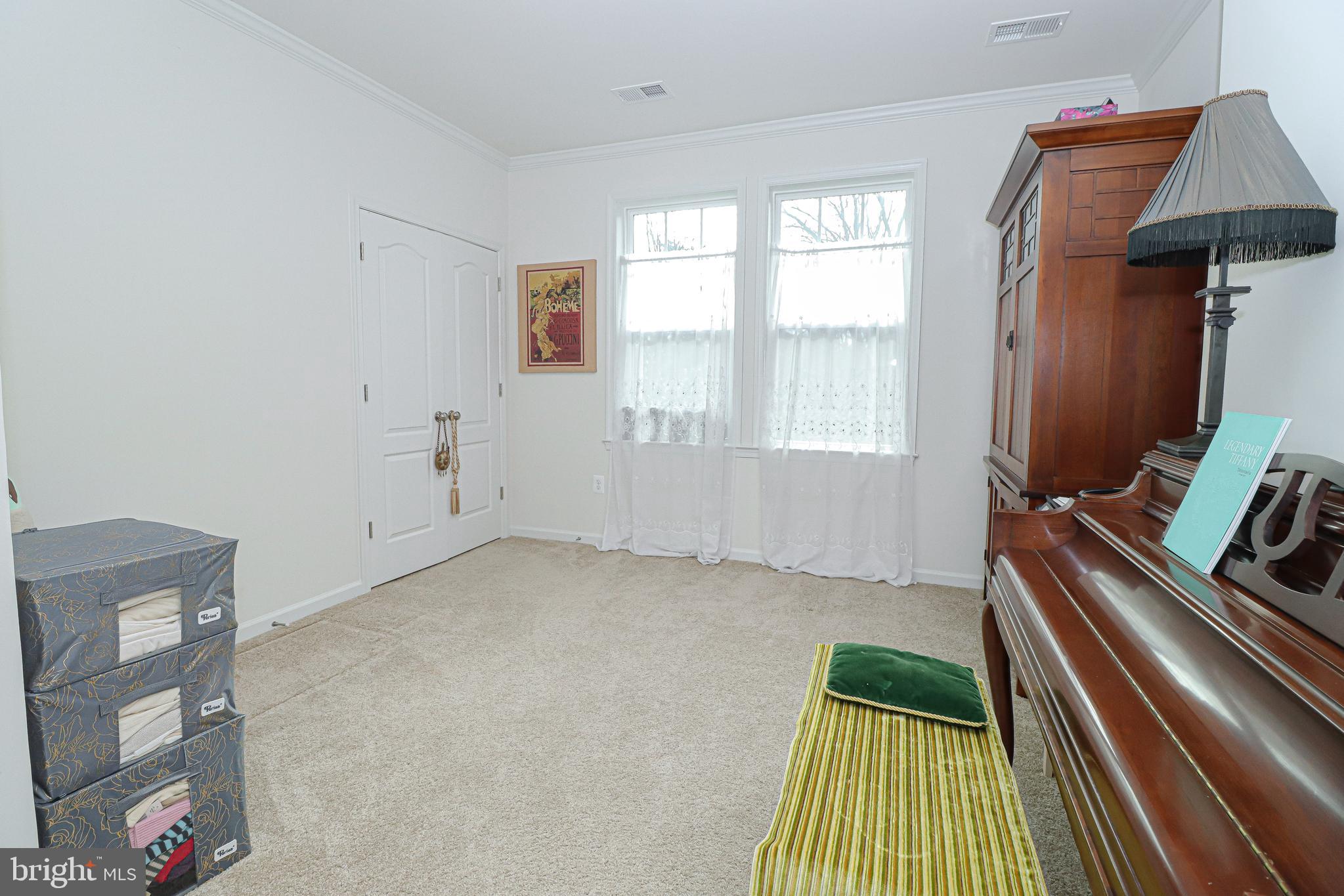 BROADLANDS - Residential