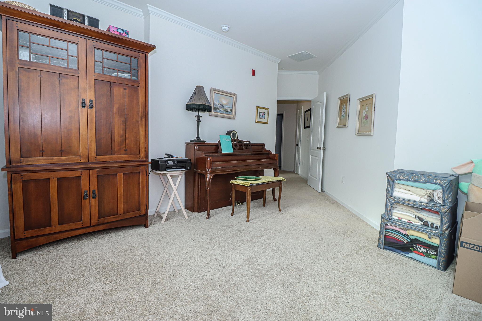 BROADLANDS - Residential