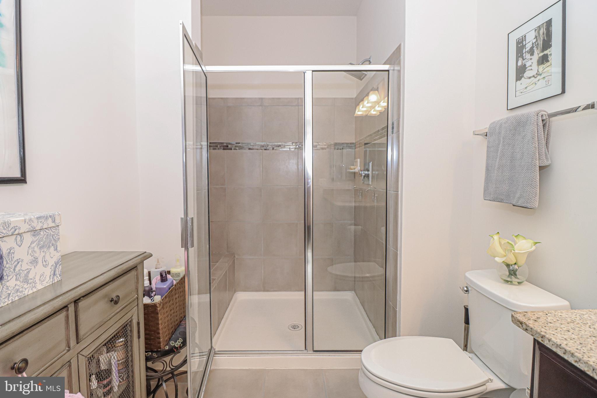 BROADLANDS - Residential