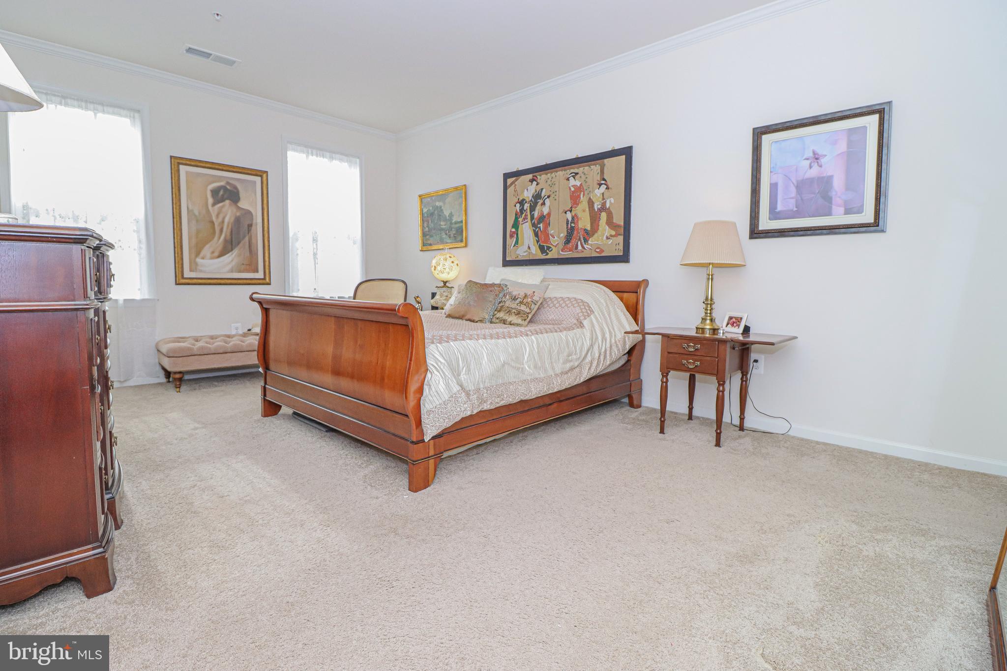 BROADLANDS - Residential