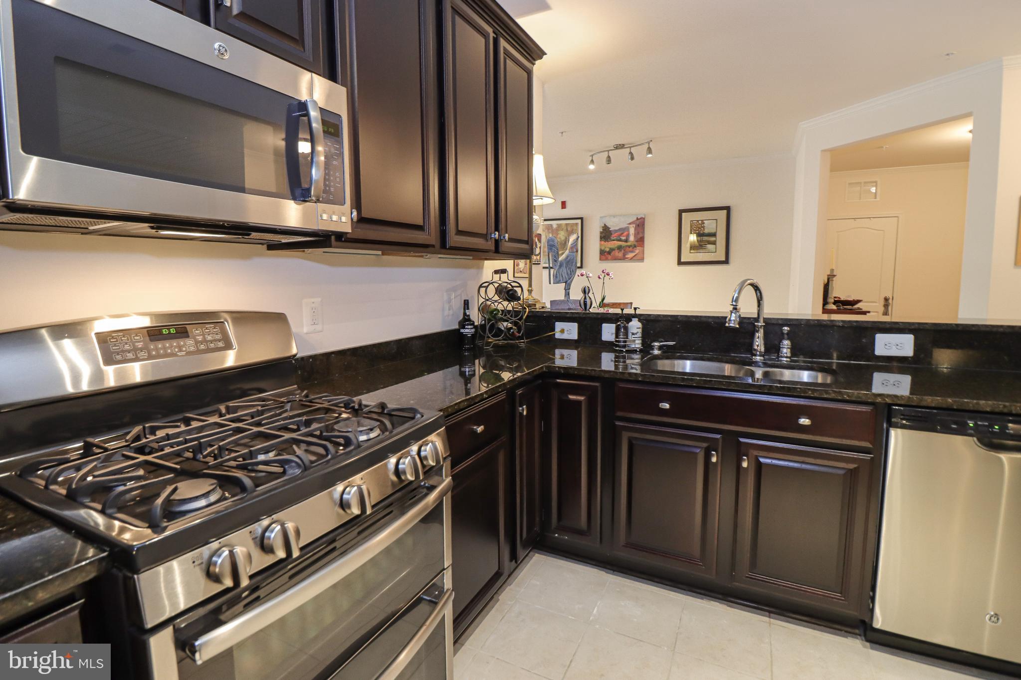 BROADLANDS - Residential