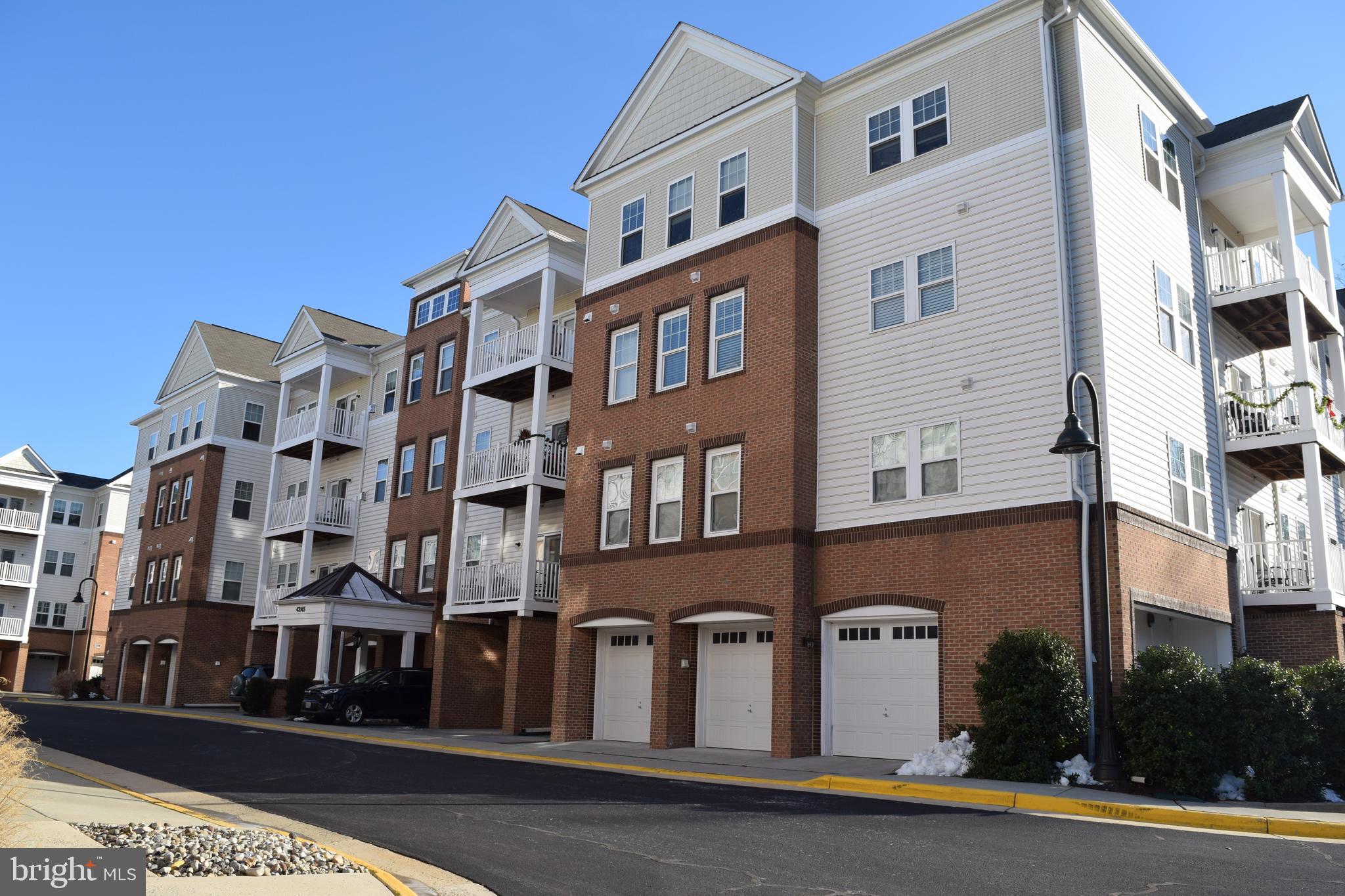 BROADLANDS - Residential