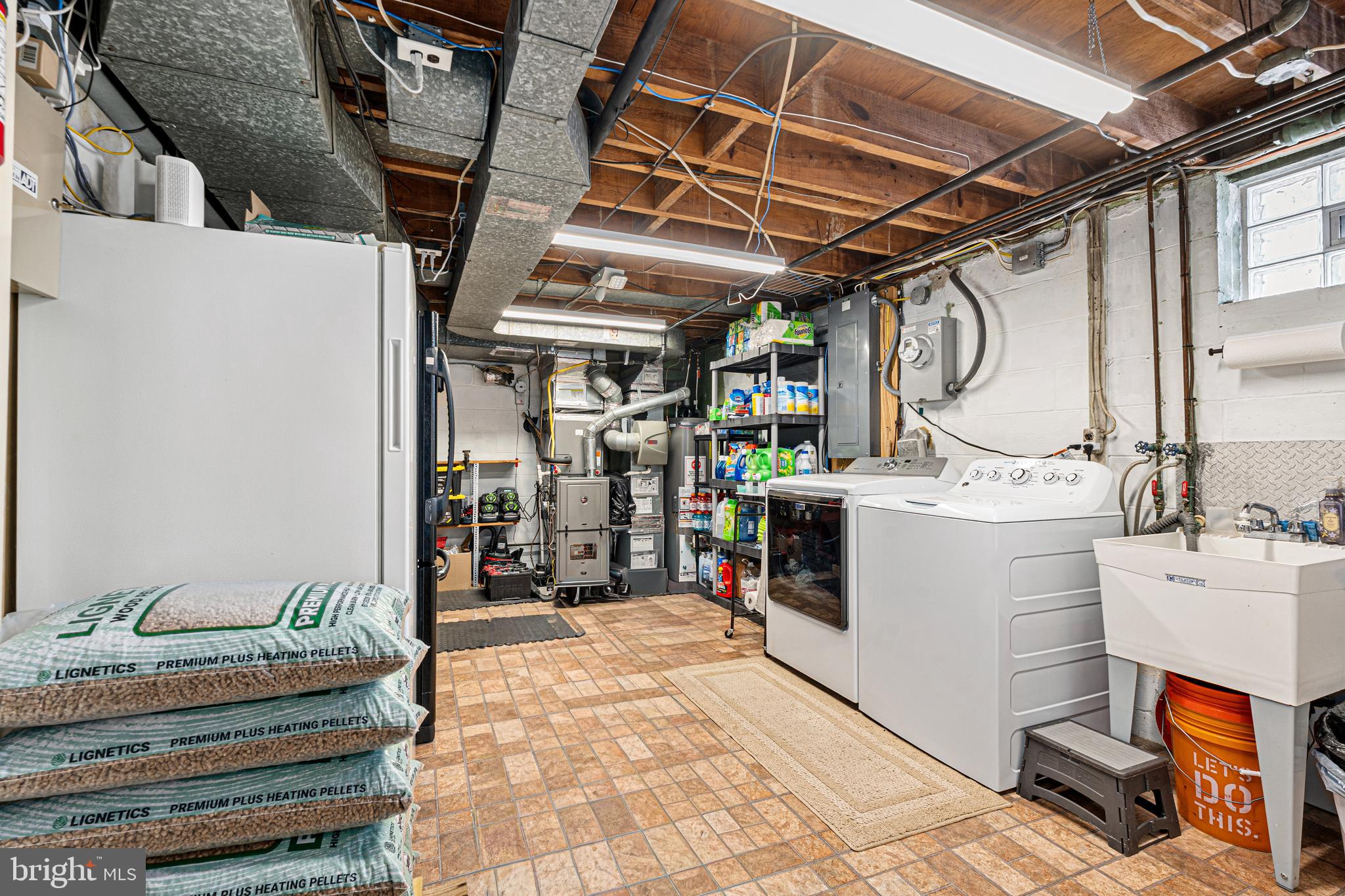 HILLBROOK - Residential