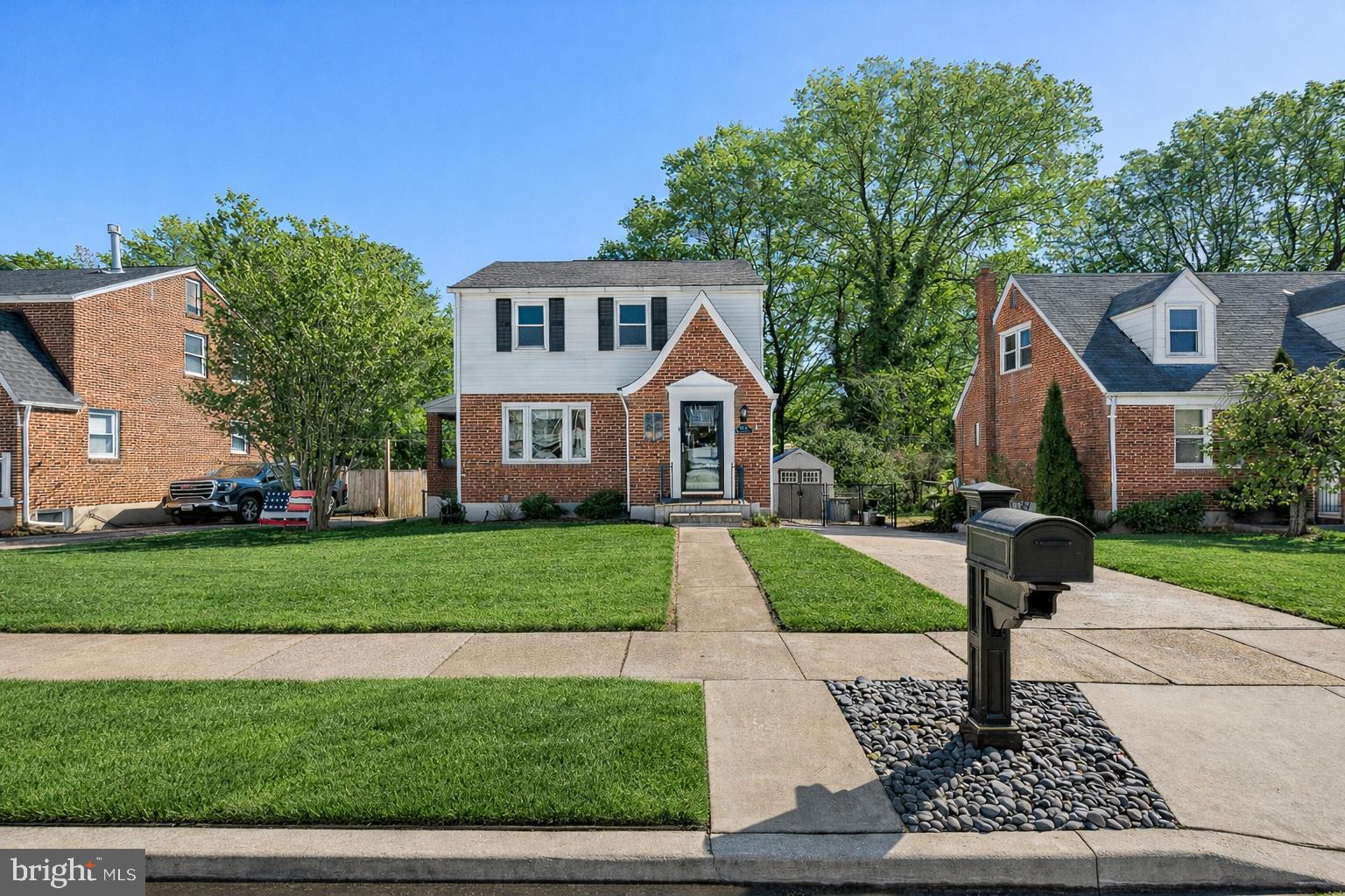 HILLBROOK - Residential