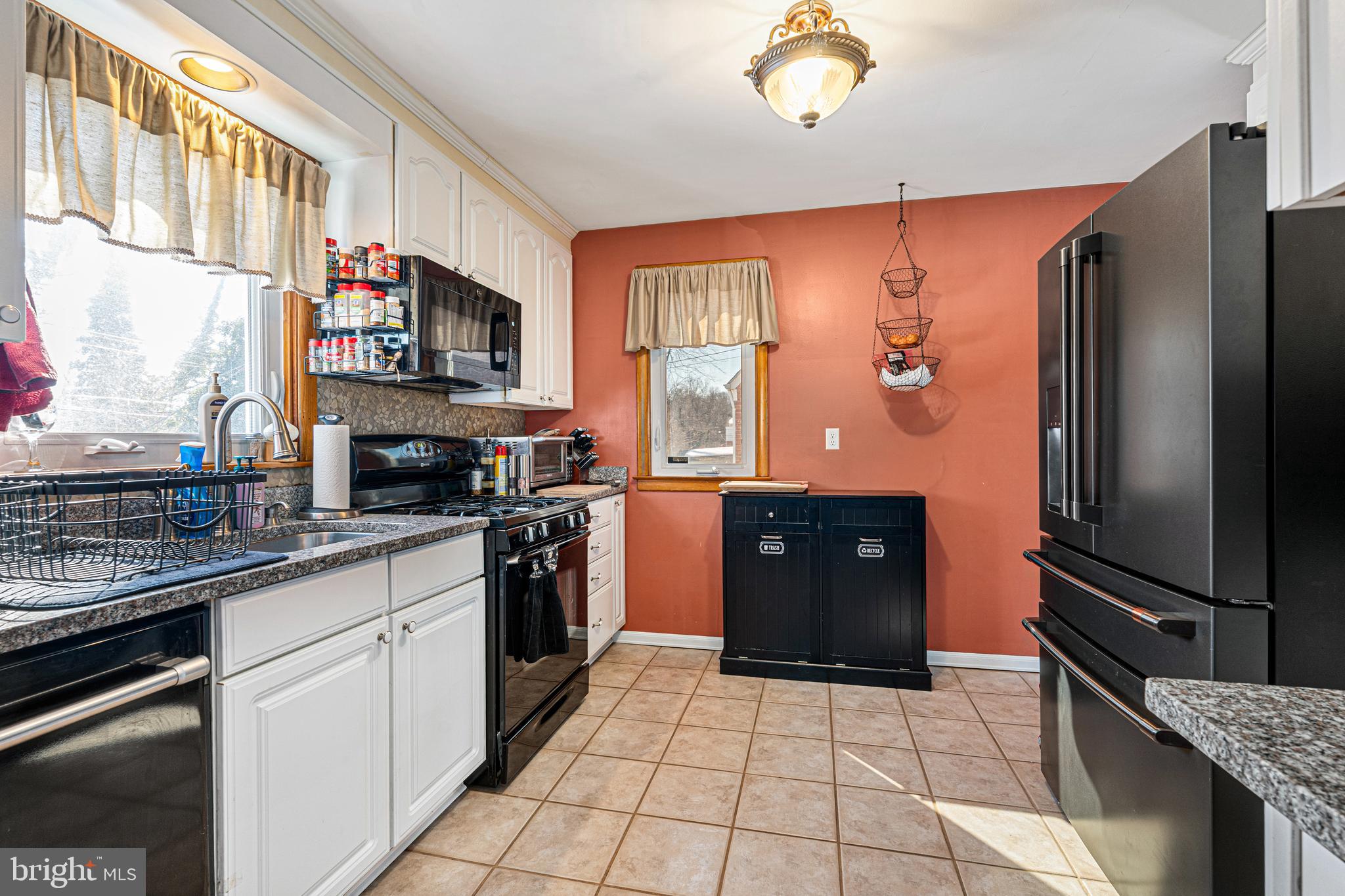 HILLBROOK - Residential