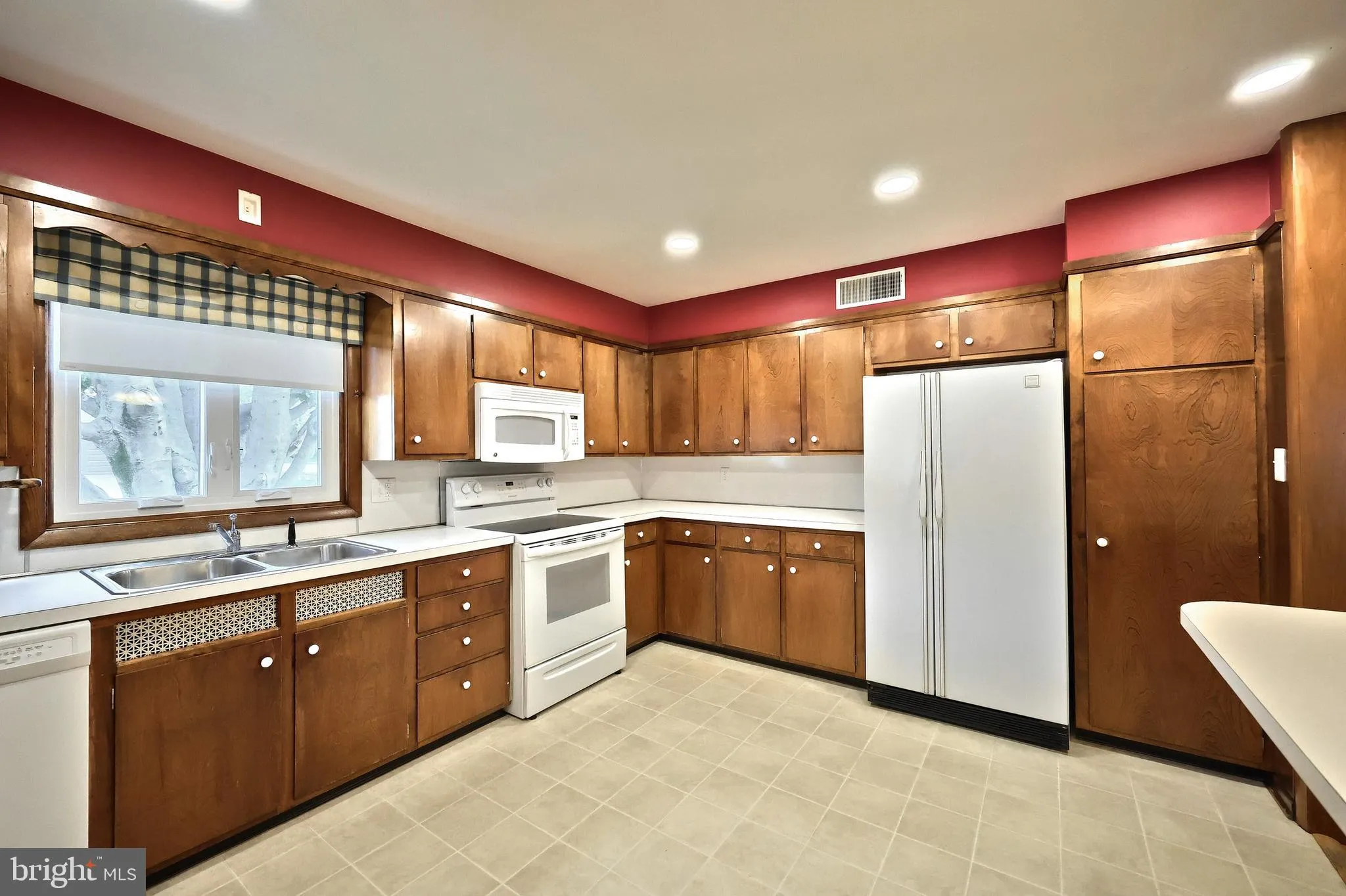 Hanover, Pennsylvania 17331, United States, 4 Bedrooms Bedrooms, ,2 BathroomsBathrooms,Residential,Coming Soon,216859