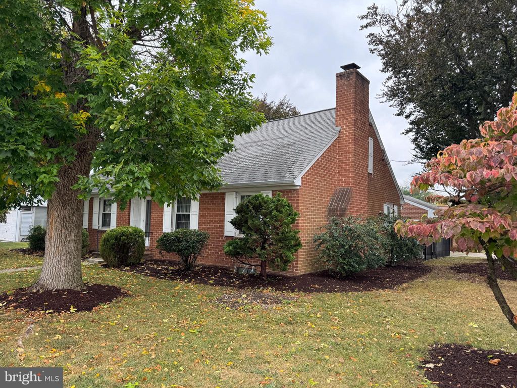 Photo of 130 Sunset Avenue, HANOVER, PA 17331 (MLS # PAYK2090646)
