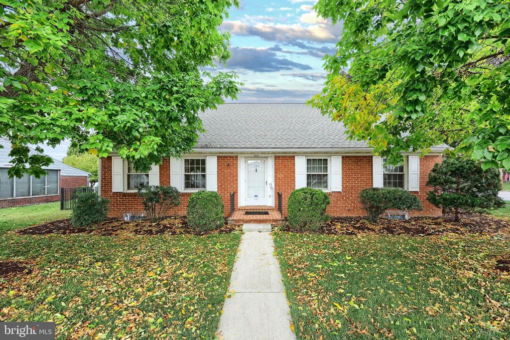 Photo of 130 Sunset Avenue, HANOVER, PA 17331 (MLS # PAYK2090646)