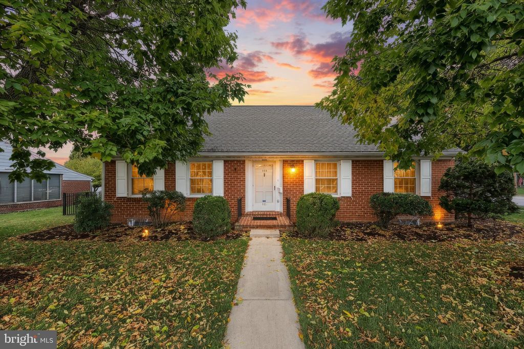 Photo of 130 Sunset Avenue, HANOVER, PA 17331 (MLS # PAYK2090646)