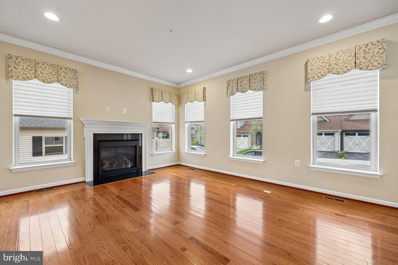 WORMANS MILL - Residential