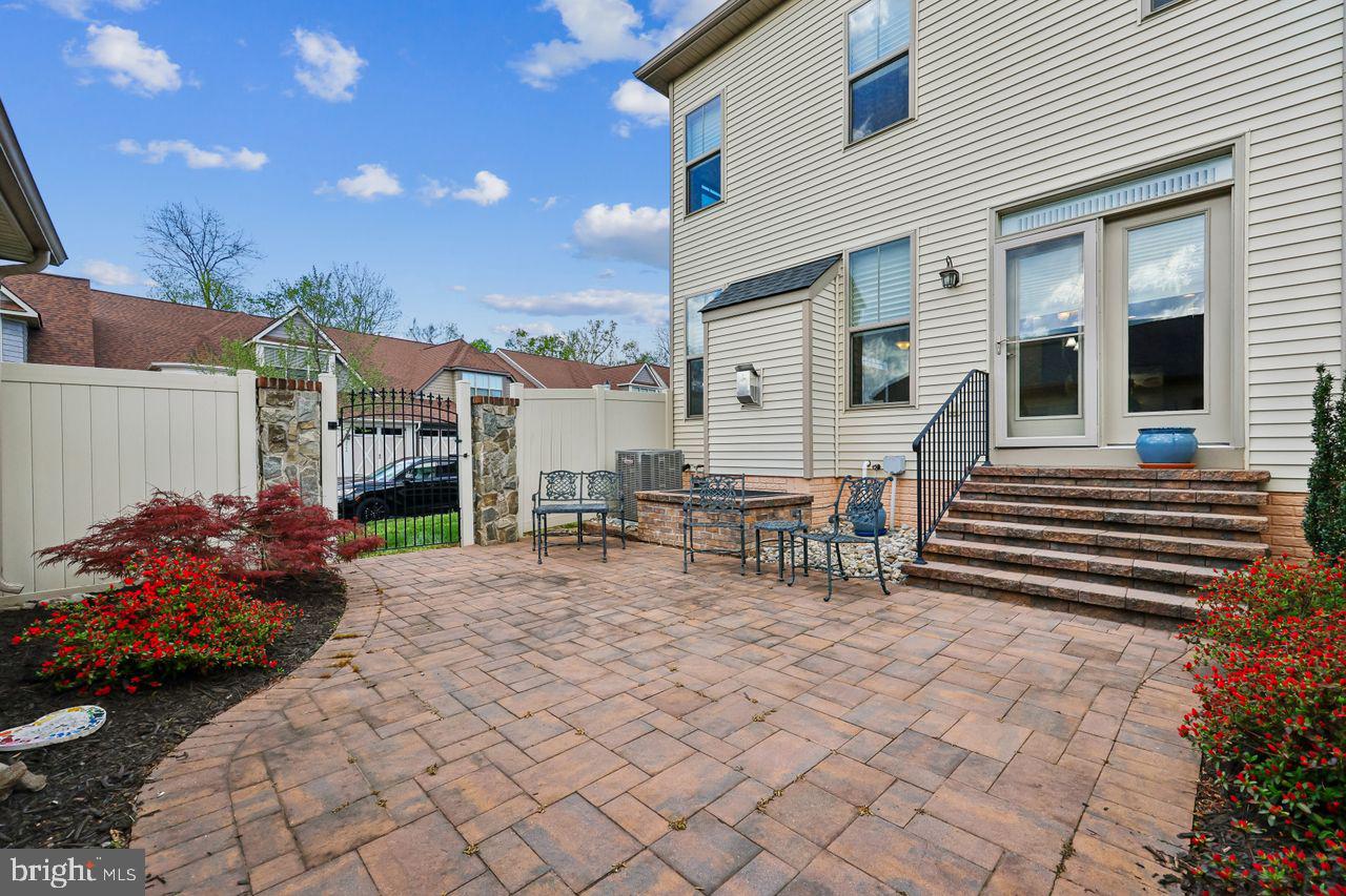 WORMANS MILL - Residential