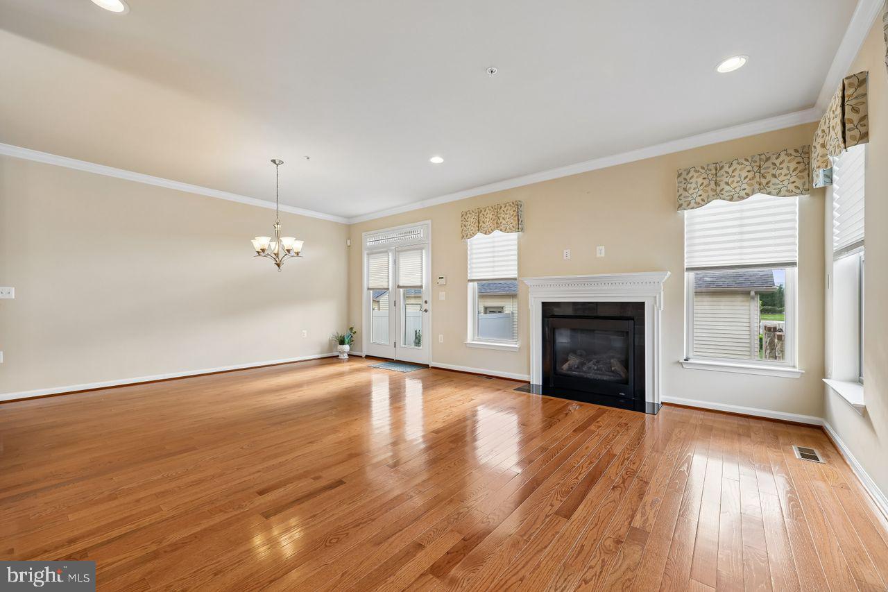 WORMANS MILL - Residential