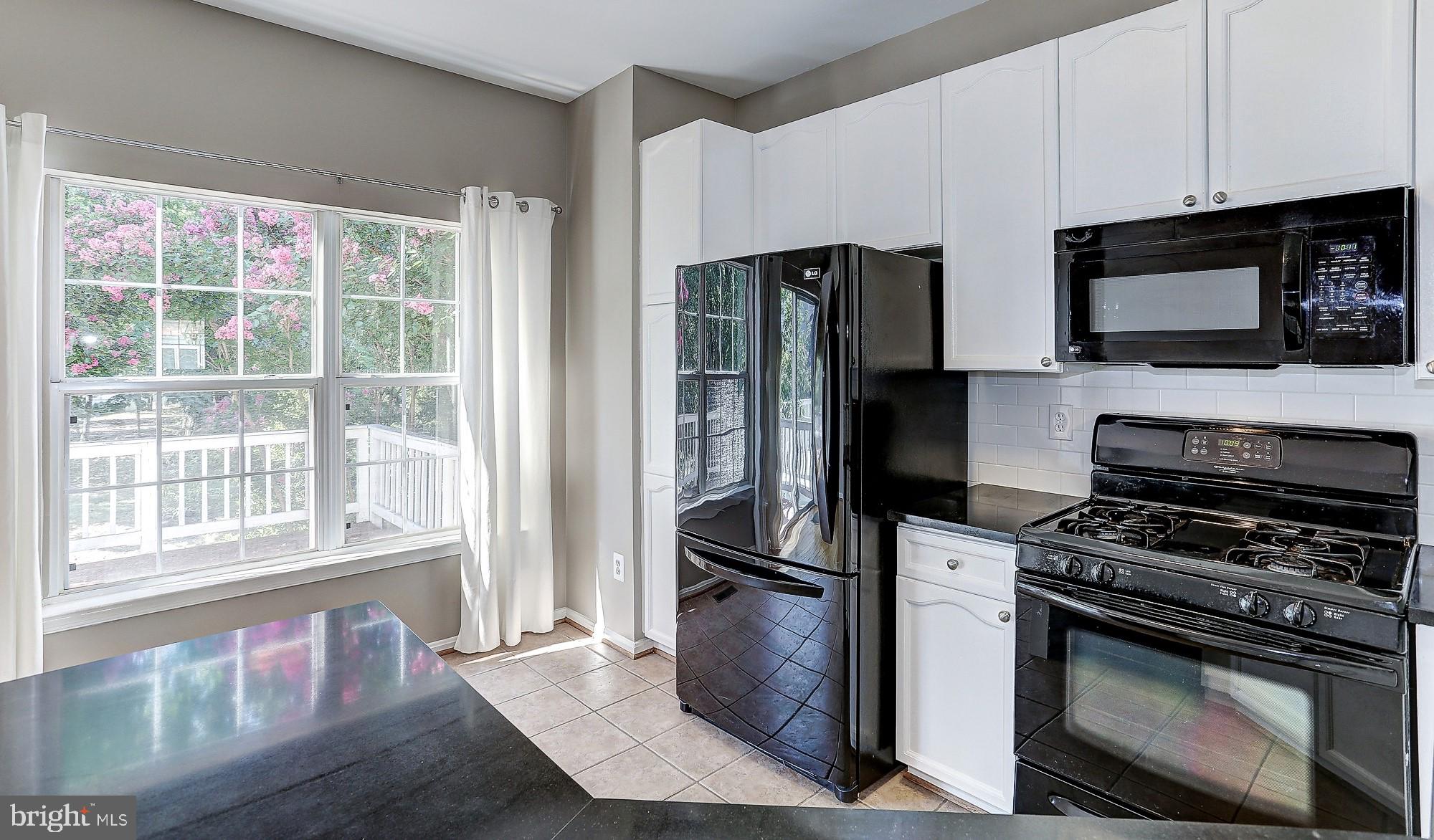 12011 EDGEMERE CIRCLE