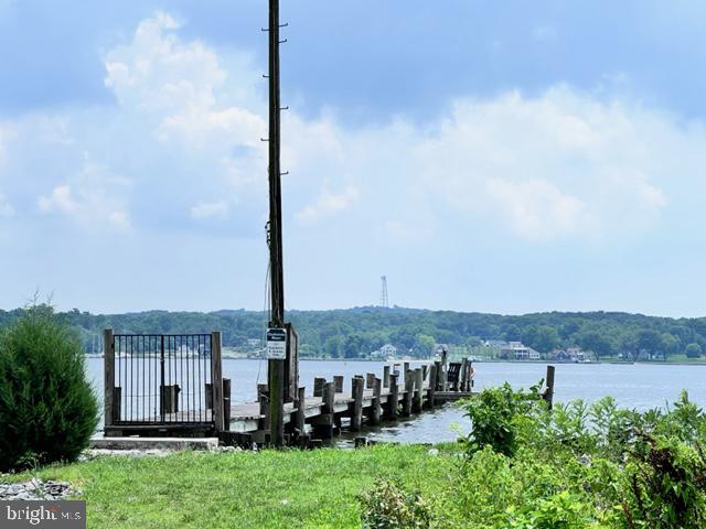 CHARLESTOWN MANOR - Residential