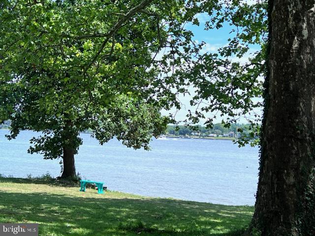 CHARLESTOWN MANOR - Residential