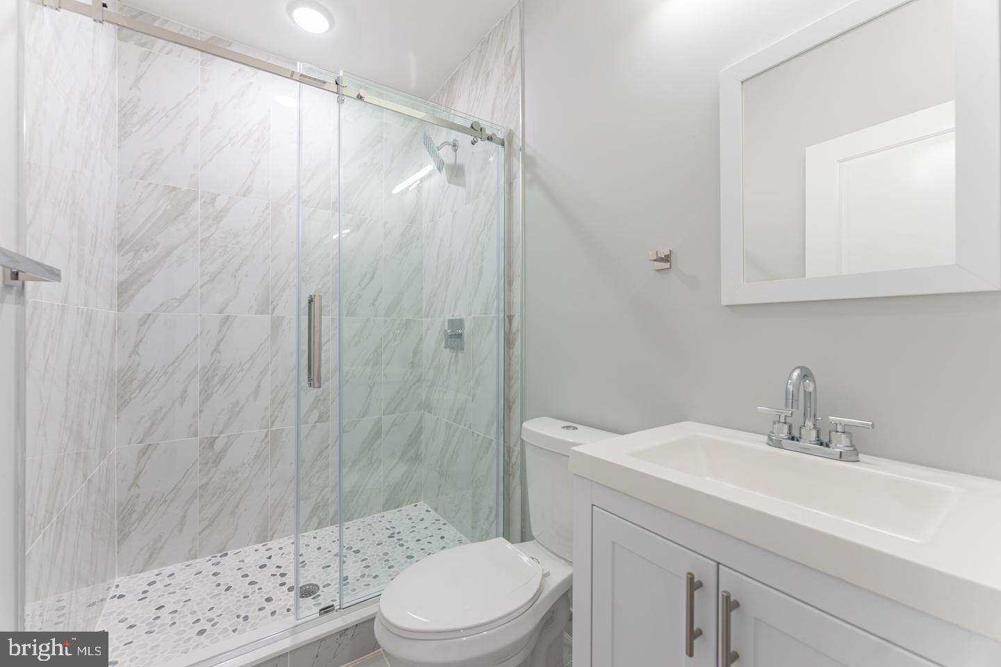 EAST KENSINGTON - Residential