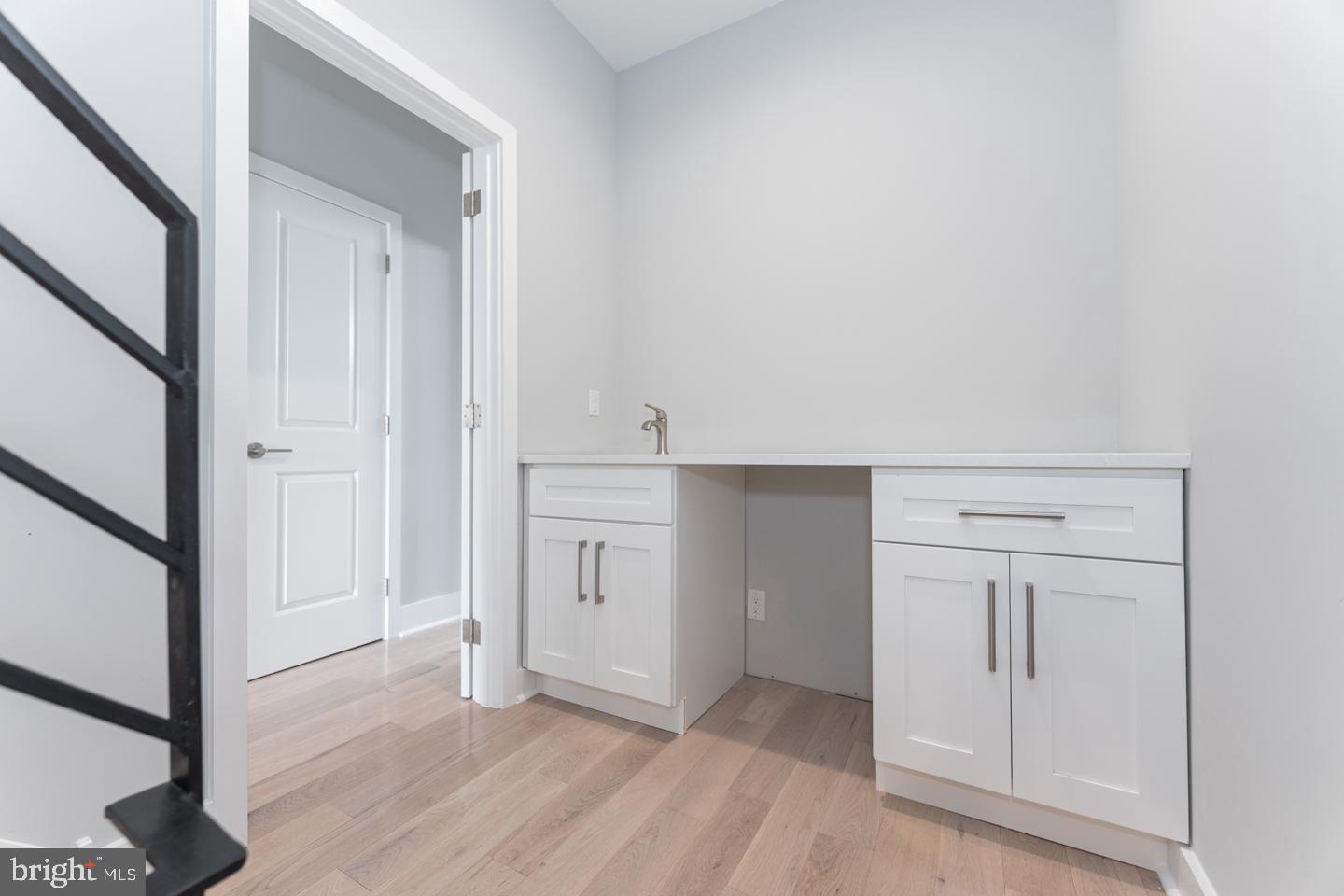 EAST KENSINGTON - Residential