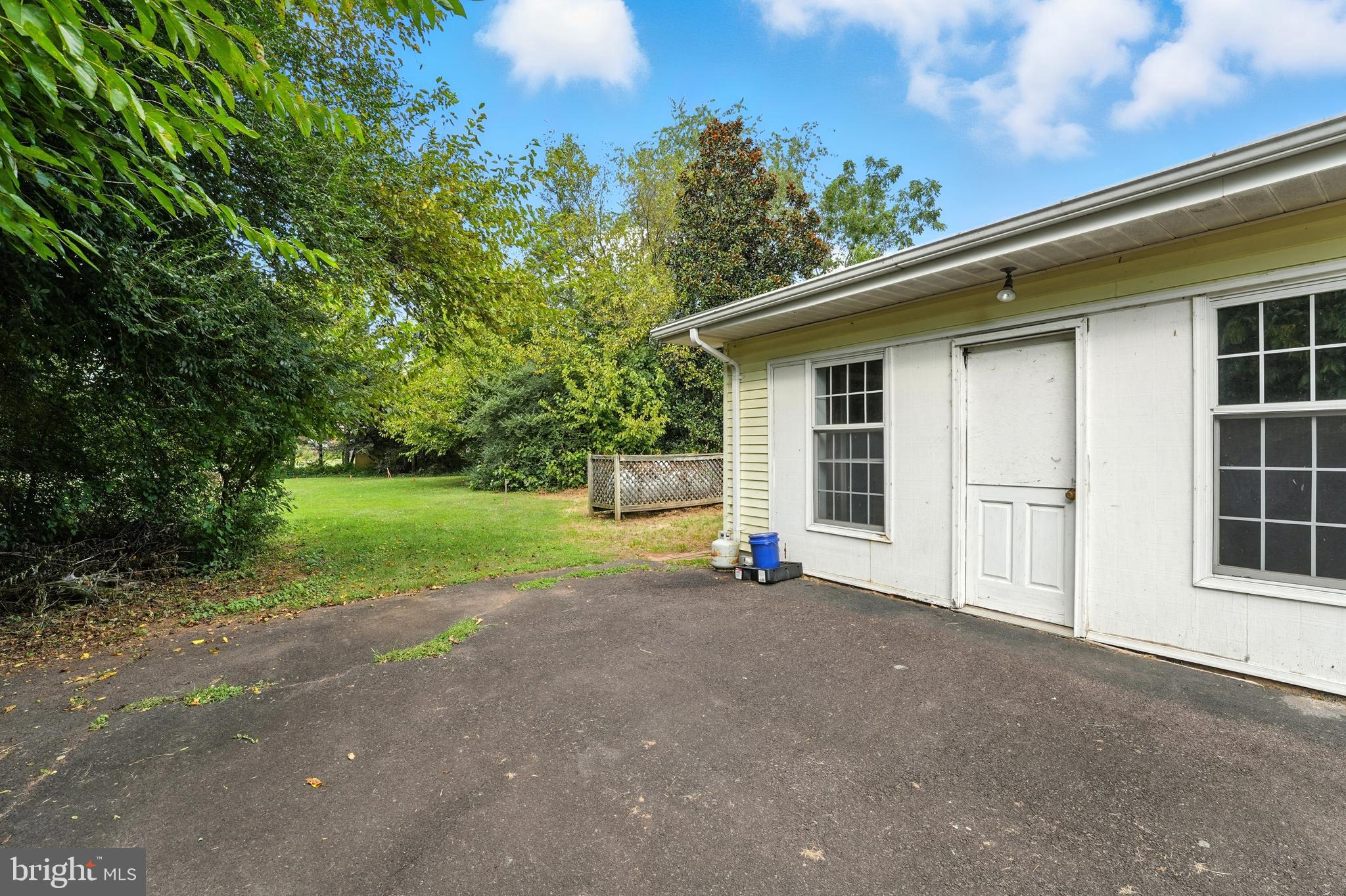 FAIRVIEW ACRES - Residential