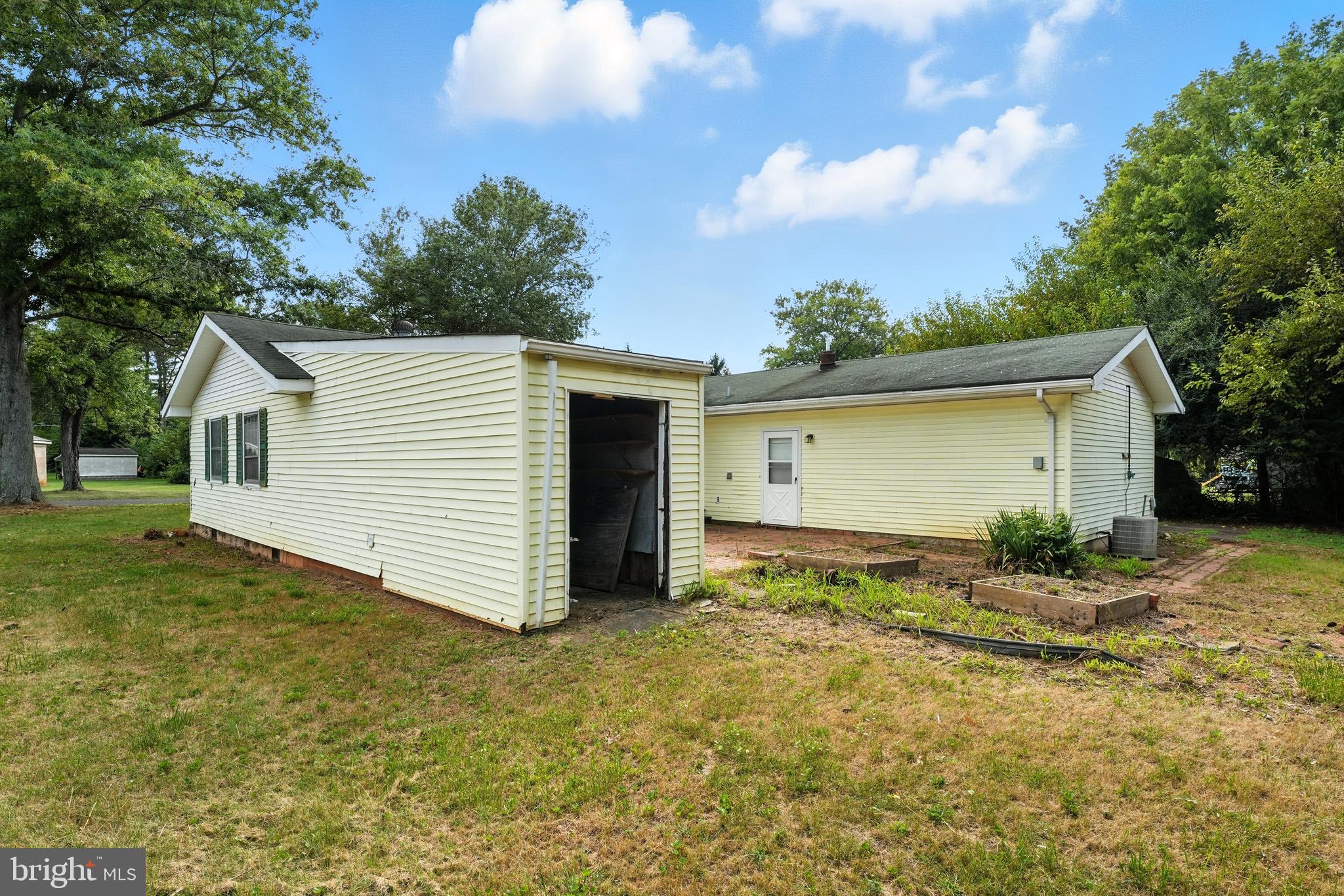 FAIRVIEW ACRES - Residential