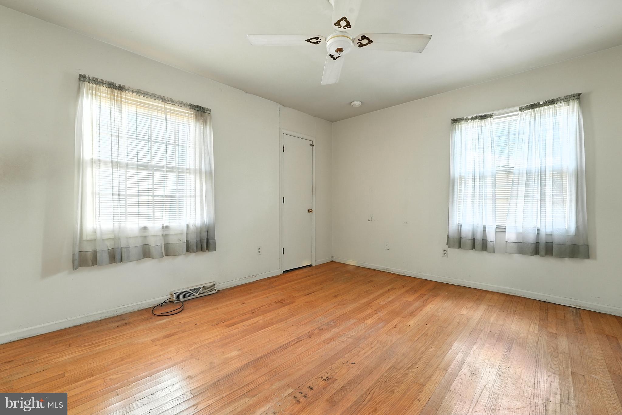 FAIRVIEW ACRES - Residential