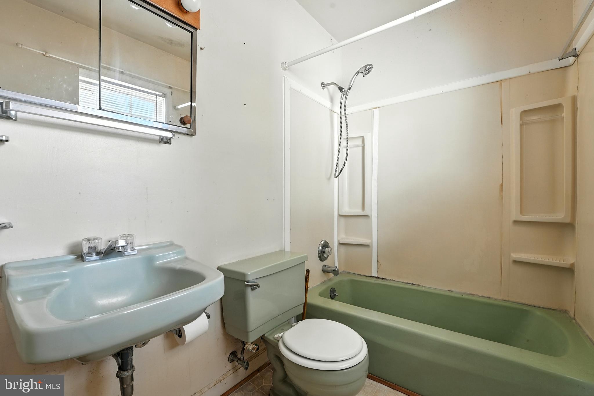 FAIRVIEW ACRES - Residential