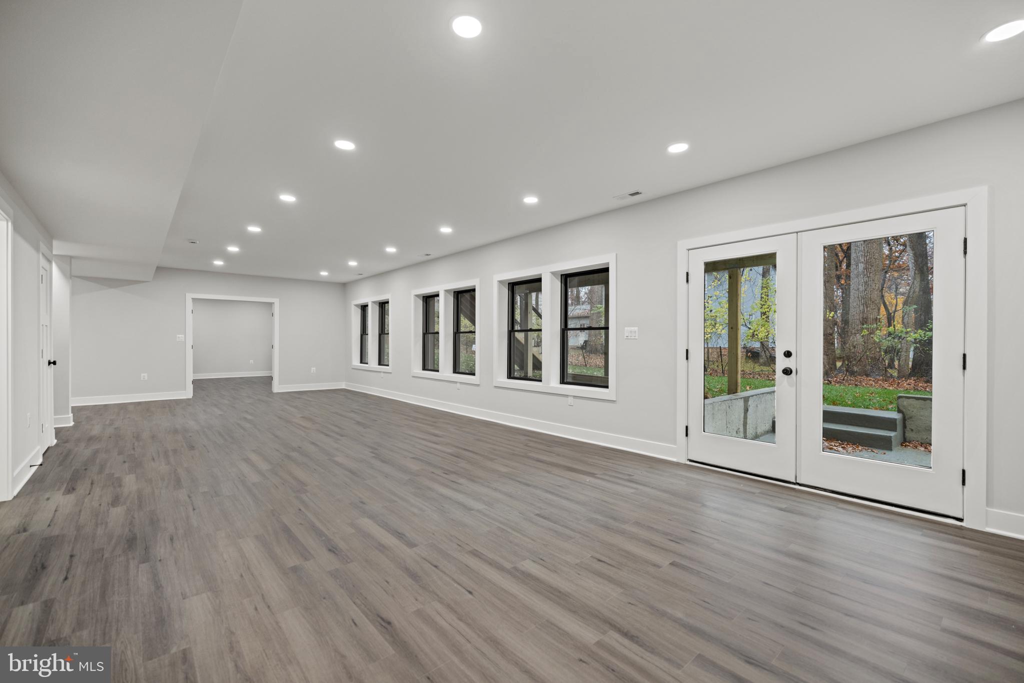 PICKETT ESTATES - Residential