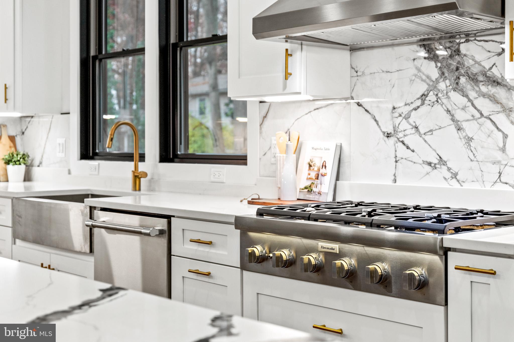 PICKETT ESTATES - Residential