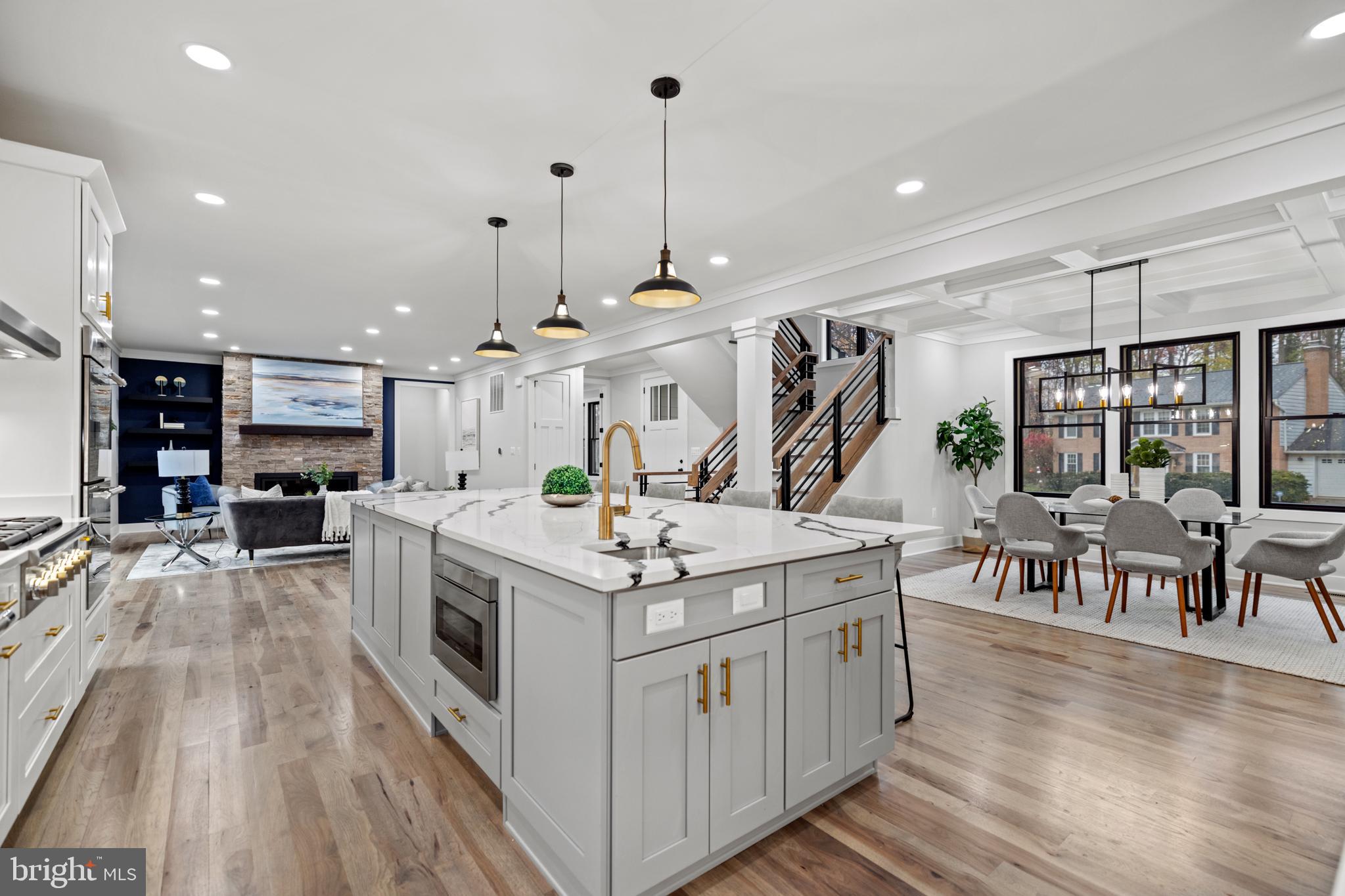 PICKETT ESTATES - Residential