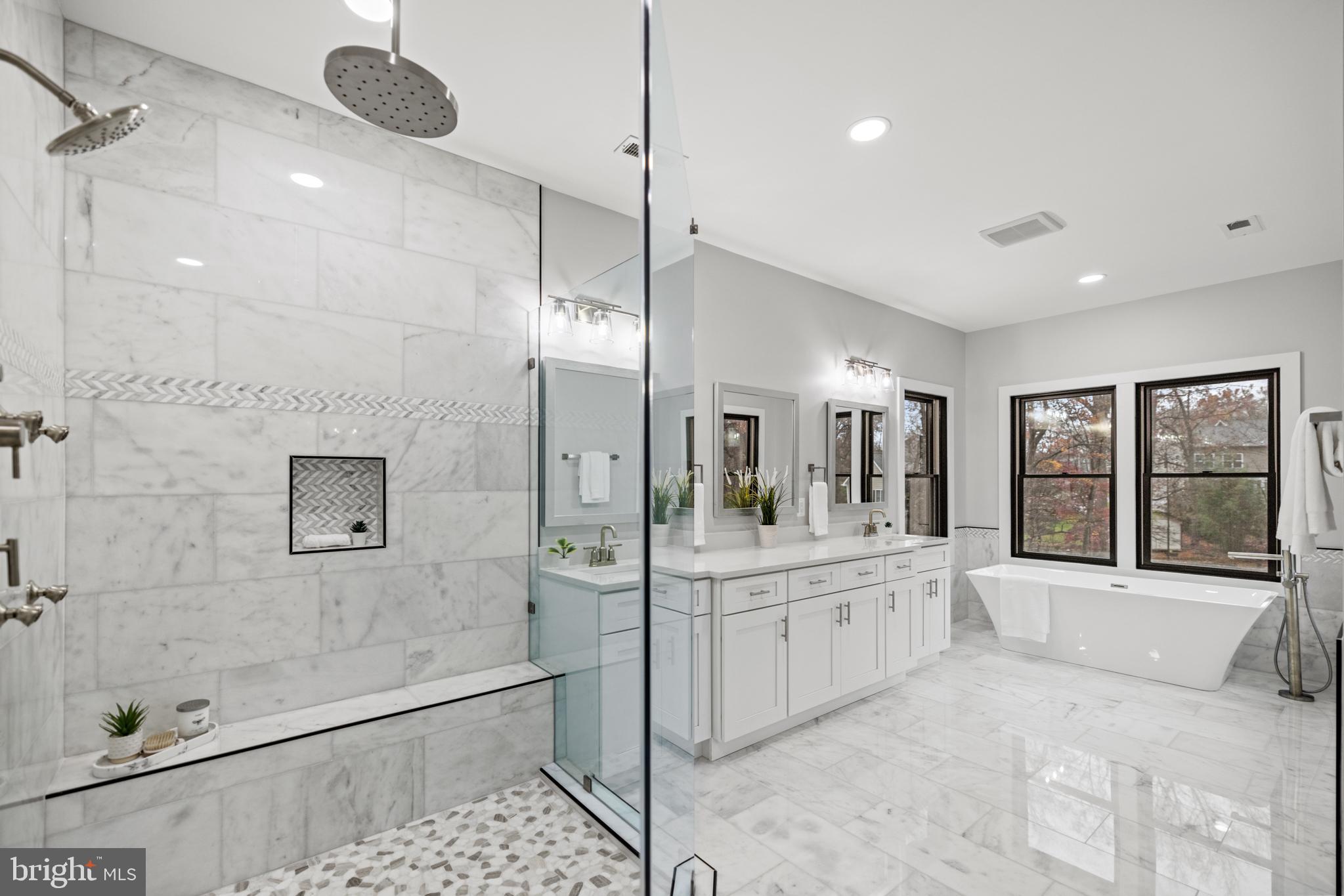 PICKETT ESTATES - Residential